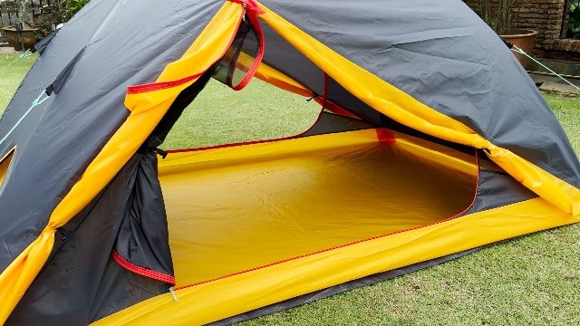 The 2 doors of the Coleman PEAK1 2.