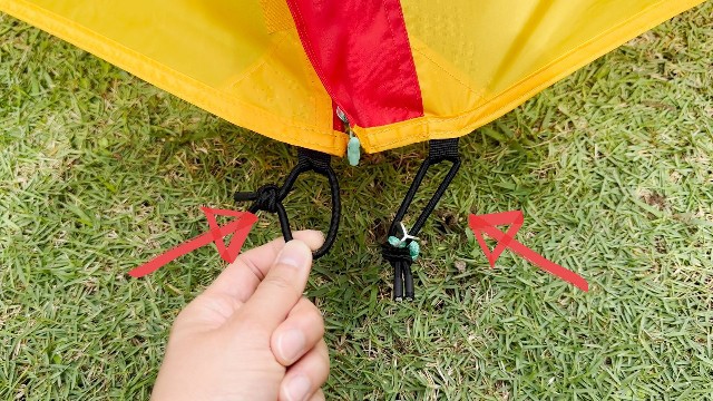 The 2 vestibule loops in the Coleman PEAK1 2.